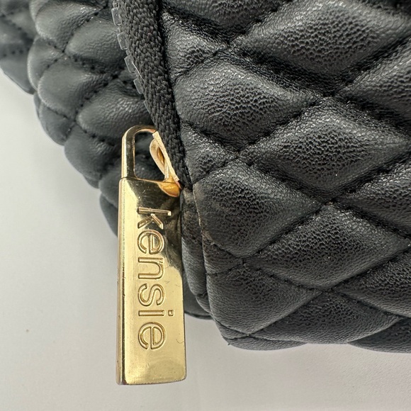 Kensie Black Quilted Fanny Pack w/ Leopard Strap – EUC ♥️ - Picture 16 of 17